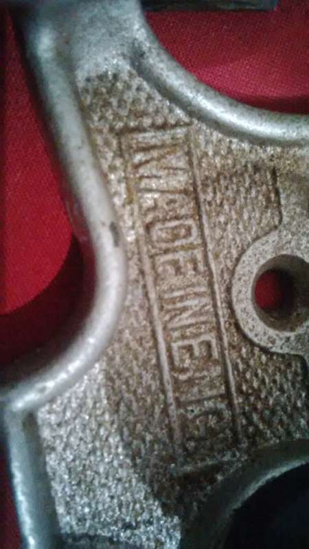 A VINTAGE  STANLEY No 71 ROUTER PLANE WITH 3 CUTTERS AS per pictures||  Read desc & view pictures