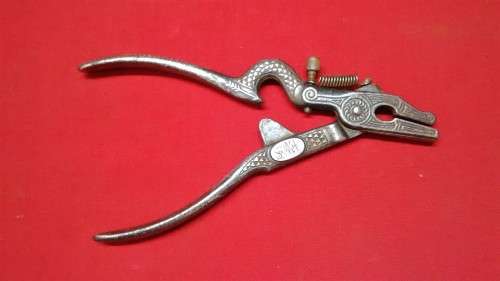 A VINTAGE GERMAN ORNATE SAW SET BY AHREM'S GOODLINE  -  PLEASE SEE PICTURES FOR CONDITION