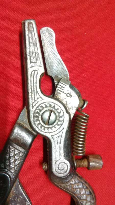 A VINTAGE GERMAN ORNATE SAW SET BY AHREM'S GOODLINE  -  PLEASE SEE PICTURES FOR CONDITION