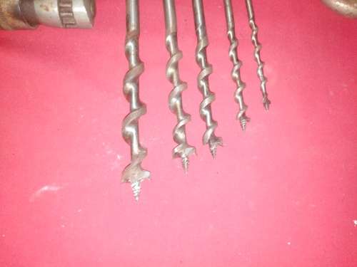 VINTAGE BRACE DRILL & 5 NEW AUGER BITS  See PICs & DESC