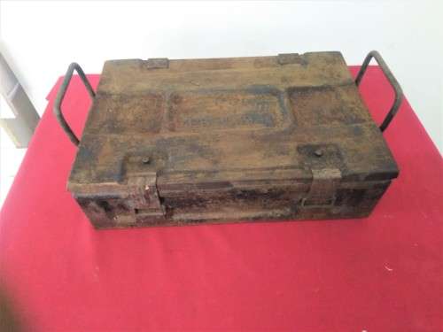 WWII BRITISH ARMY METAL AMMO BOX DATED 1941 P60 MPB   See PICs & DESC