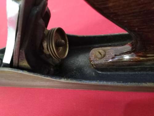 VINTAGE STANLEY No 5 PLANE- AS PER PICTURES & DESCRIPTION - PLEASE C DESC