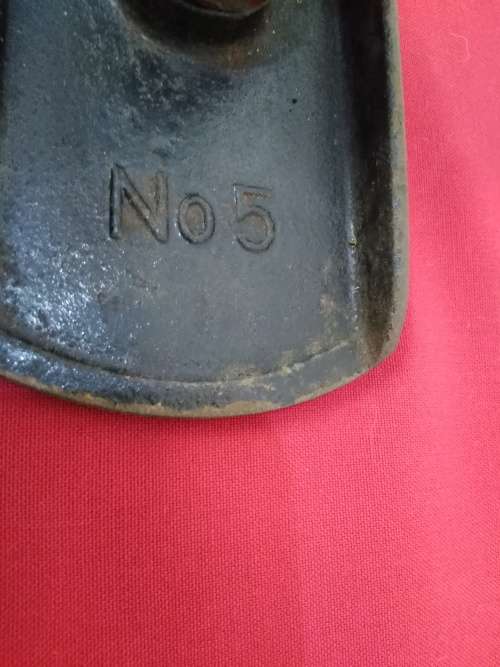 VINTAGE STANLEY No 5 PLANE- AS PER PICTURES & DESCRIPTION - PLEASE C DESC