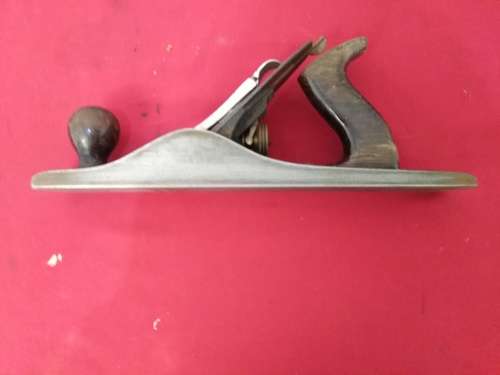 VINTAGE STANLEY No 5 PLANE- AS PER PICTURES & DESCRIPTION - PLEASE C DESC
