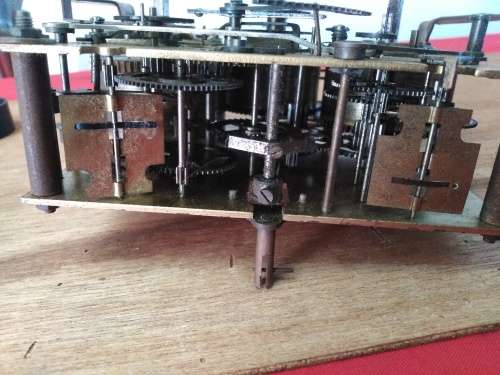 SMITH ENFIELD WESTMINSTER MOVEMENT FOR REPAIRS MORE INFO BELOW (1.7KG)- PLEASE C DESC