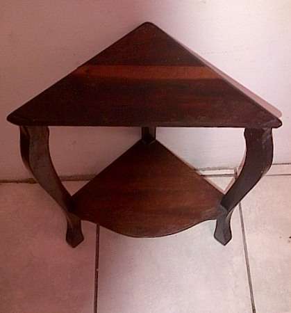 A CUTE N PETITE VINTAGE CORNER TABLE HEIGHT = 50CM X WIDTH = 37CM- see desc 4 Label and pics