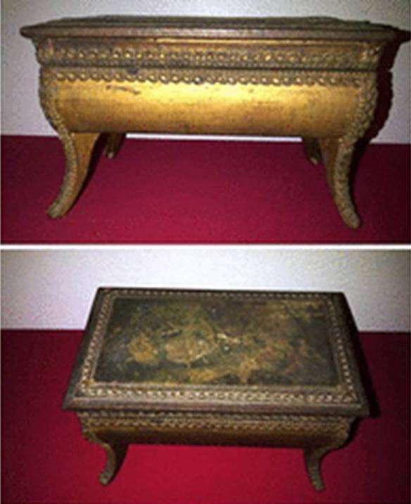 A beautiful Vintage Musical Jewel Box - See pic & desc for condition & details
