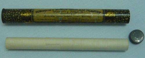 4 SERIOUS COLLECTORS - A TIN ROLL OF  SEABURY & JOHNSON'S MUSLINS ISINGLASS PLASTER- See pics & Desc