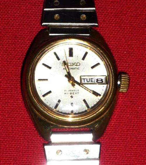 SEIKO DAY DATE AUTOMATIC - 21 JEWELS HI-BEAT WORKING LADIES  - READ DESC, SEE PICs  - POSTAGE R65