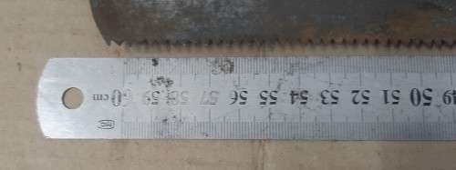 Vintage Disston D8 saw - medallian and Visible etching on 60cm 8tpi blade - see pictures