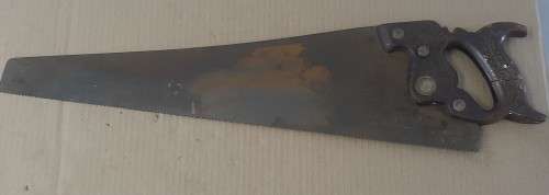 2 VINTAGE SAWS - DISSTON WITH VISIBLE ETCHING ON BLADE & ATKINS - Pictures are part of the desc