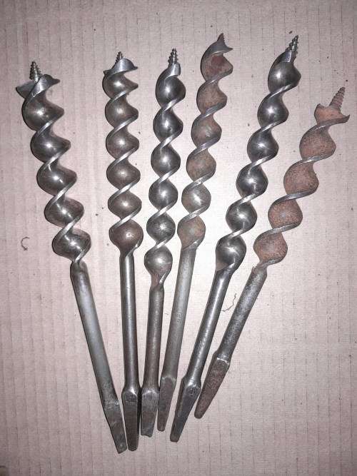R125.00 START - VINTAGE BRACE & 6 AUGER BITS  -PLEASE SEE DESC & PICs - R125 START