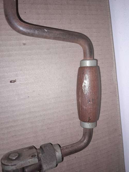 R125.00 START - VINTAGE BRACE & 6 AUGER BITS  -PLEASE SEE DESC & PICs - R125 START