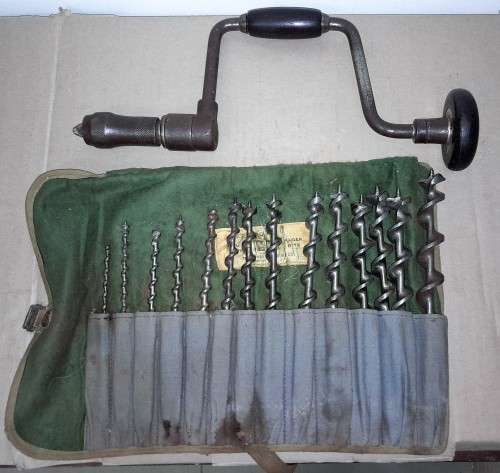 VINTAGE STANLEY No 921 CONCEALED RACHET + 14 AUGER BITS-SIZES 2 to 16 ( 15 IRWIN & 1 FOOTPRINT)