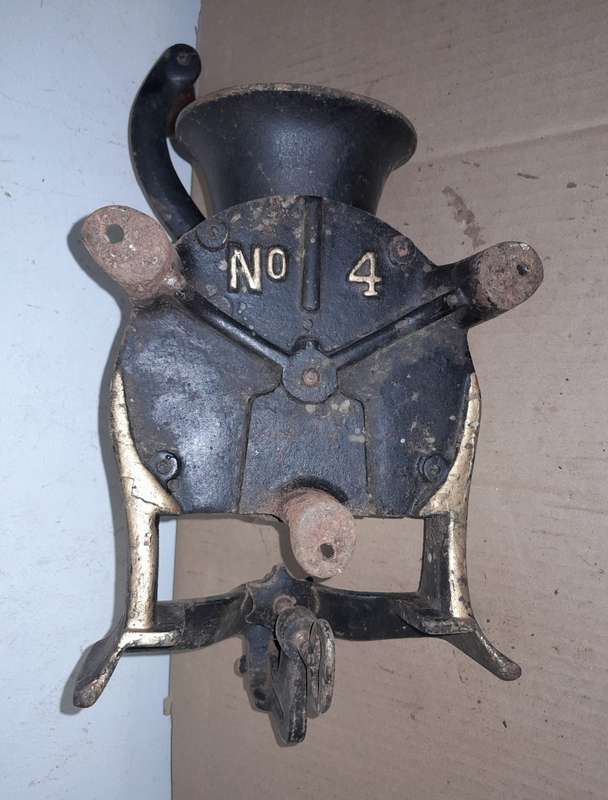 SPONG & Co LONDON No4 COFFEE GRINDER - DUE TO WEIGHT CANNOT COMBINE - CREATE SEPERATE ORD & SHIPMENT