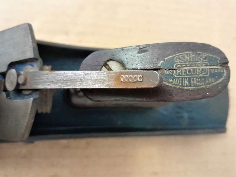 VINTAGE RECORD No 5 1/2  HAND PLANE (1945-1952 Ref. lateral lever)  - PLEASE SEE PICTURES