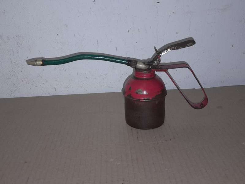 VINTAGE OIL & GREASE CANS - PLEASE SEE PICTURES