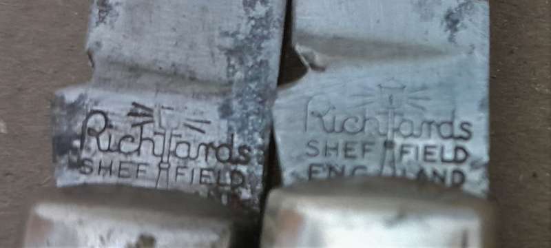 2 Richards England Pocket knives as per pictures