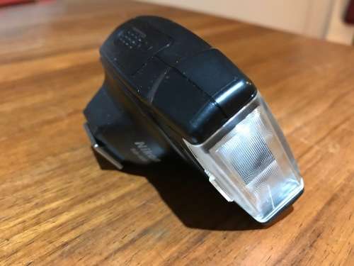 Nikon SB400 flash