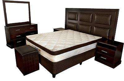 Bedroom set / bedroom suite