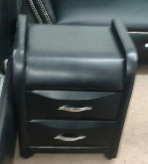 http://img.bidorbuy.co.za/image/upload/user_images/520/2248520/160702012603_pedestals.jpg