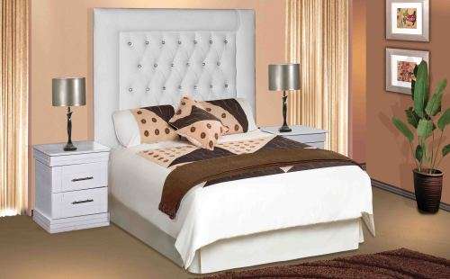 Bedroom set / suite (headboard & pedestals)