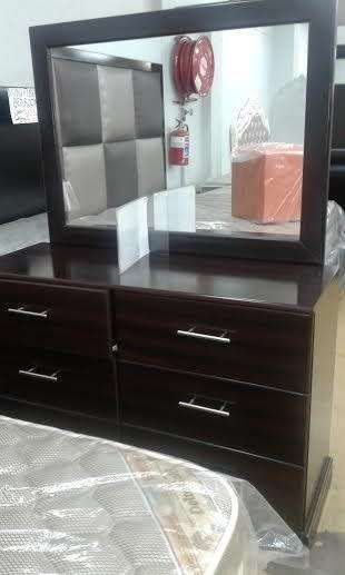 Bedroom Suite / Bedroom Set