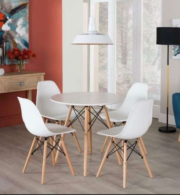 Dining suite / dinette set (5 piece)