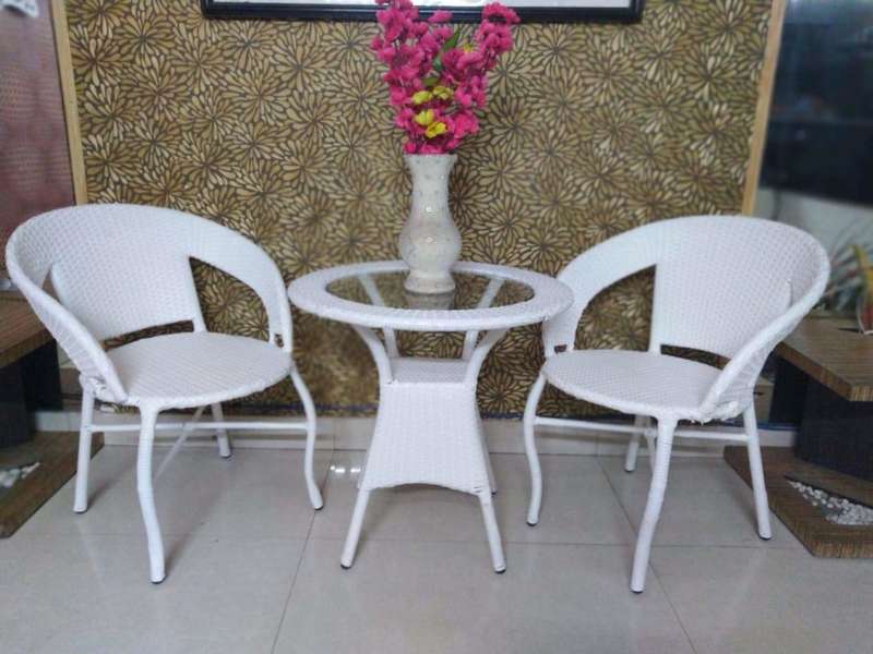 Outdoor patio furniture (3 piece )