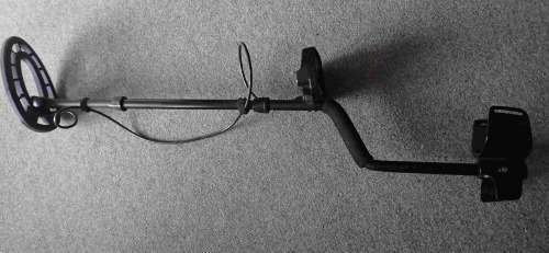 Fisher F22 metal detector - good condition & fully working, 2 yrs old