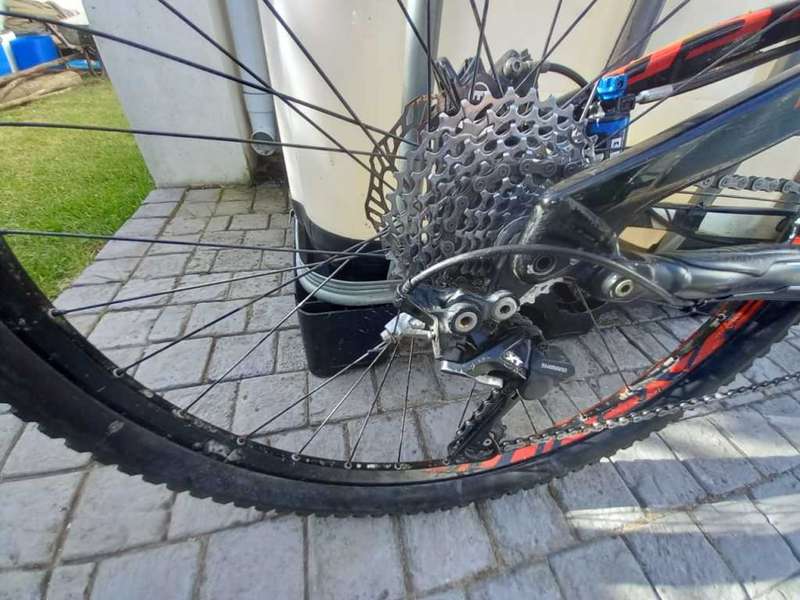 2010 Specialized Carbon Comp 29er Small Frame MTB