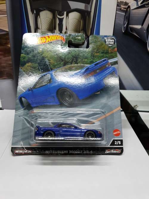 1/64 Hotwheels Mountain Drifters set with chase car