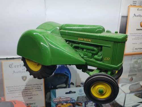 6x ERTL John Deere tractors