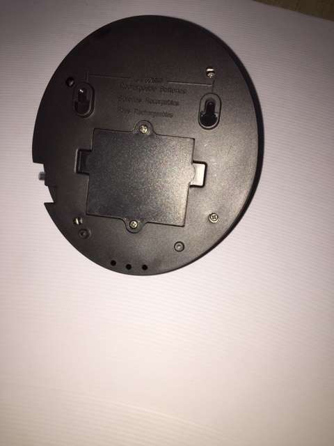 *ONLY 2 TO GO*QUALITY SOLAR SECURITY LIGHT WITH SENSOR AND REMOVABLE RECHARGEABLE BATTERIES