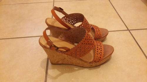 Ladies Foshini leather wedge