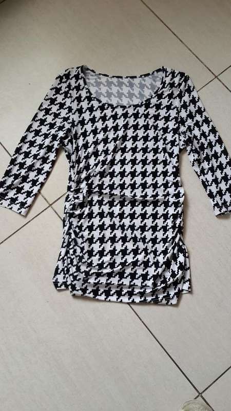 Maternity top size 34