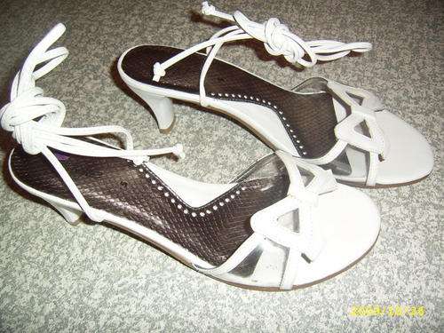 Froggie Size 5 strappy sandal