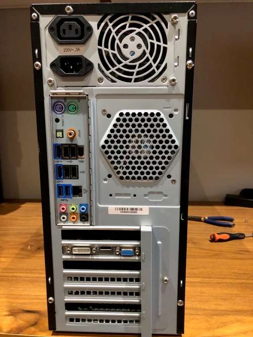 I7 960 3.20GHz, 8gb ram, Geforce 210 512mb 500gb harddrive