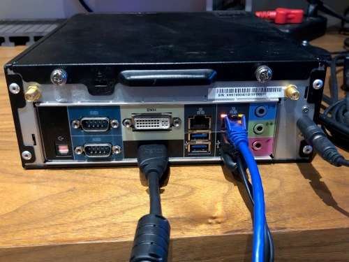 Shuttle mini PC XH61V, I3, wifi, 4gb ram, 500gb harddrive