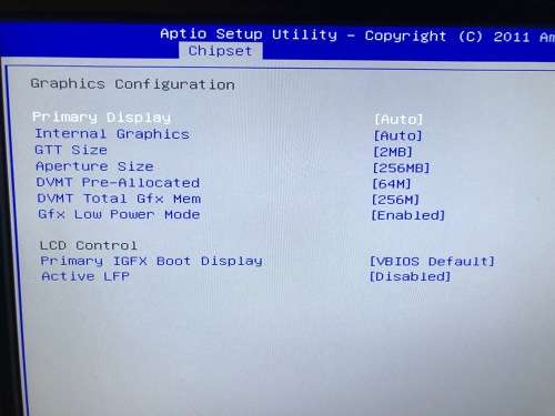 Small ITX board, I7 2600, 16gb ram no backplate working 100% Model on board - nf9e-q77