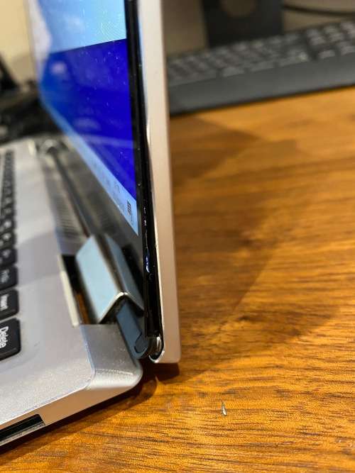 TOUCH SCREEN LENOVO IDEAPAD YOGA 710-14iKB*CORE i7-7500U*2.70GHZ*8 GB RAM*256 GB SSD*14` PLEASE READ