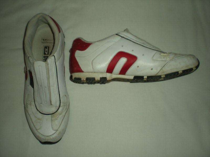 LADIES DIESEL TAKKIES - SIZE 8