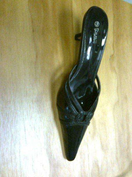PLUM ELEGANT SHOE - PL94770AE BLACK SLIPON LOW HEEL POINTY SIZE 3