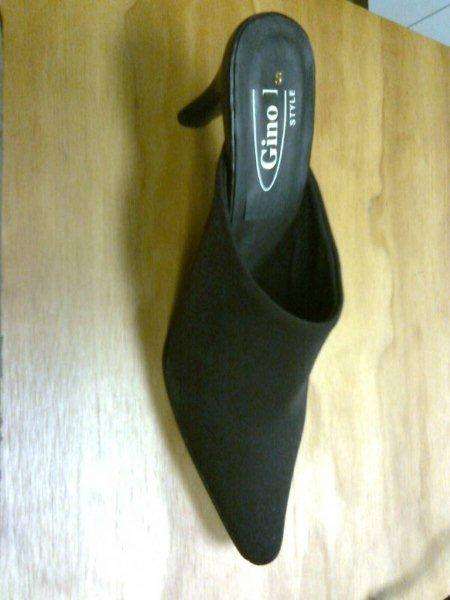 GINO FARRELLI ELEGANT SHOE - PBW92023CH CHOC POINTY SLIP ON SIZE 6