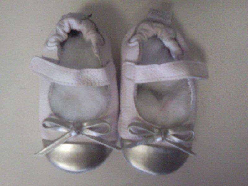 SHOO SHOOS FOR GIRLS - WHITE/SILVER