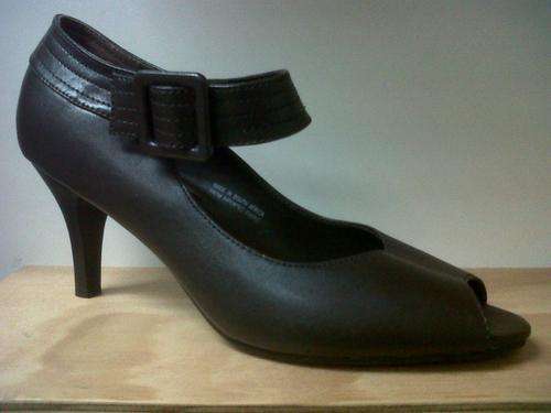 STYLISH PEEPTOE COURT - B35107 CHOC BROWN