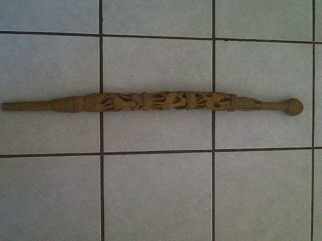 WOODEN CARVED 'KNOB-KIERIE' WALKING STICK