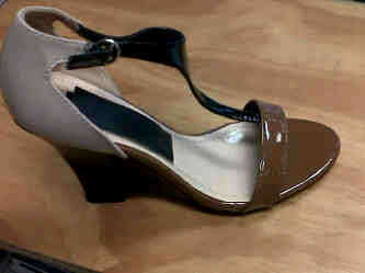 GWS 1548 - OPEN TOE T-BAR WEDGE CLOSED BACK - MULTI COLOURED BEIGE/CHOC/BLACK - size 8 ONLY