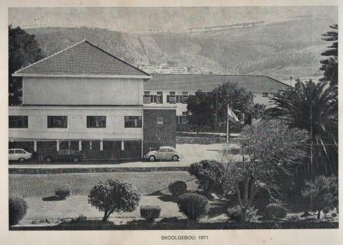 DIE LAERSKOOL JAN VAN RIEBEECK, 1921-1971 (VOORWOORD 1971)