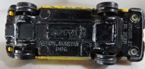 YELLOW CORGI JUNIORS DB6, 1/64 ASTON MARTIN, MADE IN ENGLAND
